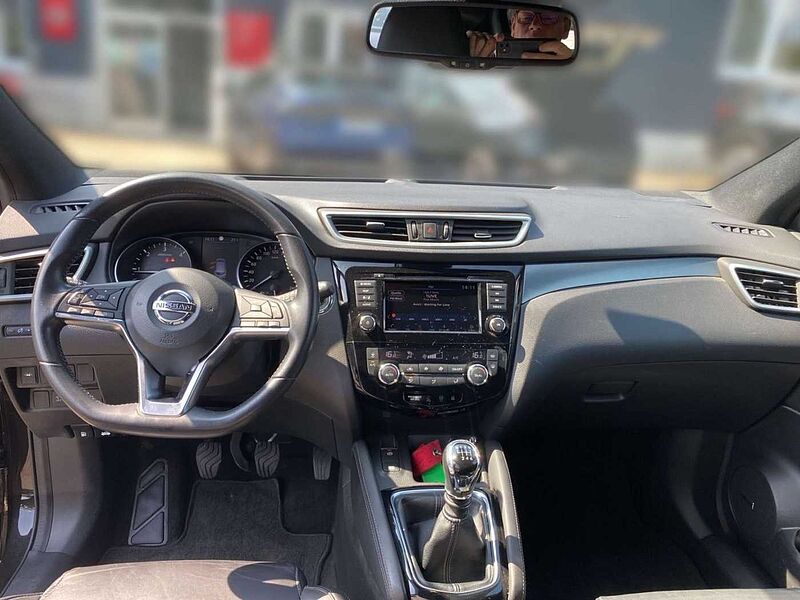 Nissan Qashqai Tekna 1,7 DCI AHK