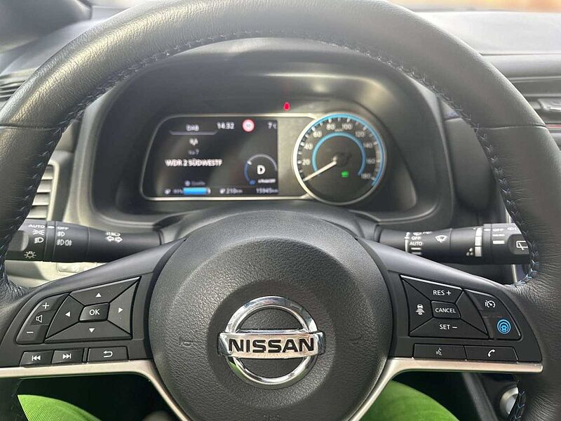 Nissan Leaf 40kw N-Connecta 5 Jahre Garantie